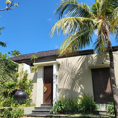 Pradha Villas Seminyak Екстериор снимка