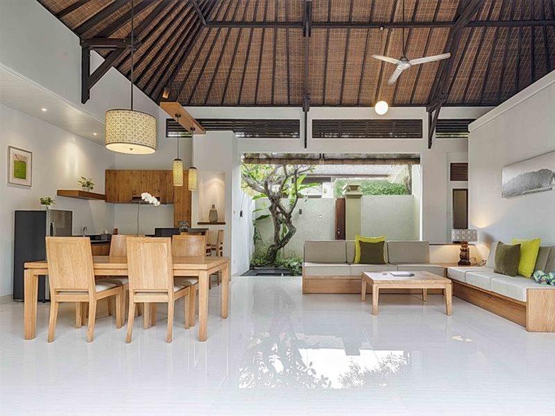 Pradha Villas Seminyak Екстериор снимка