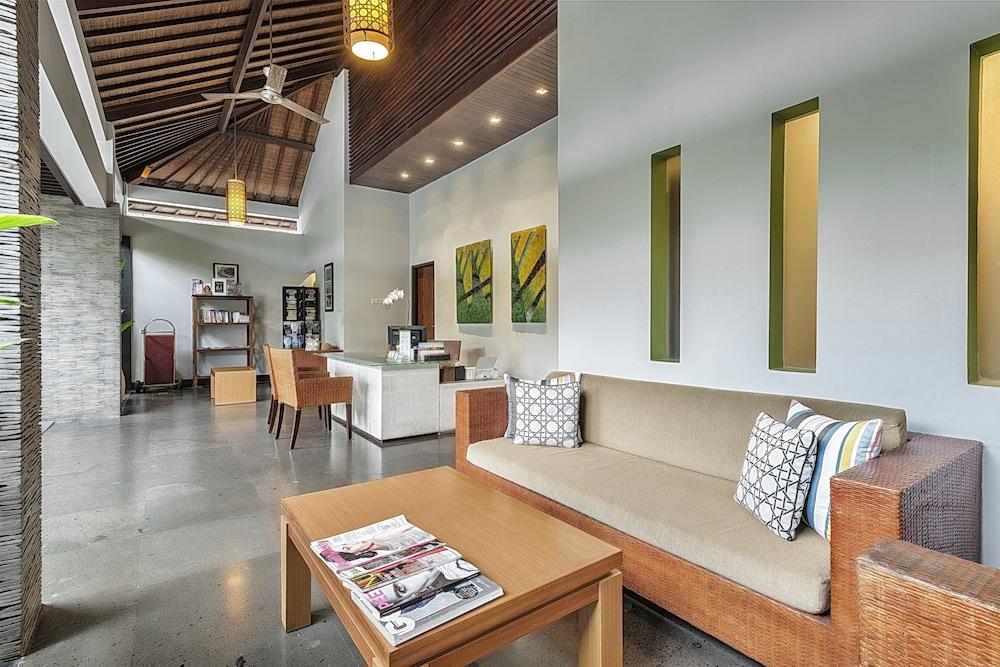 Pradha Villas Seminyak Екстериор снимка
