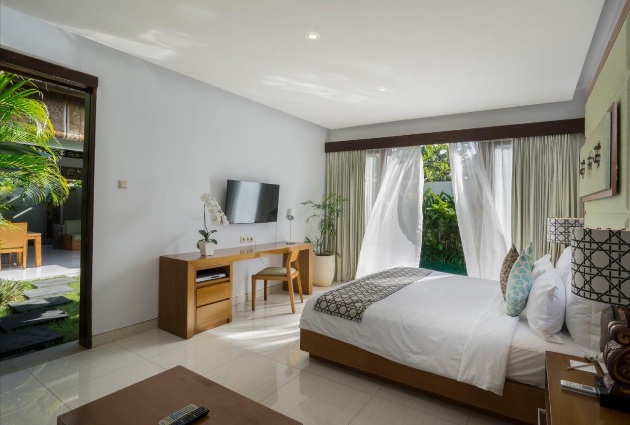 Pradha Villas Seminyak Екстериор снимка